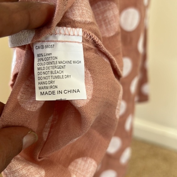 NWT! ESTHER Size 8 dusky rose polka dot front button puff sleeve linen dress - Picture 6 of 9
